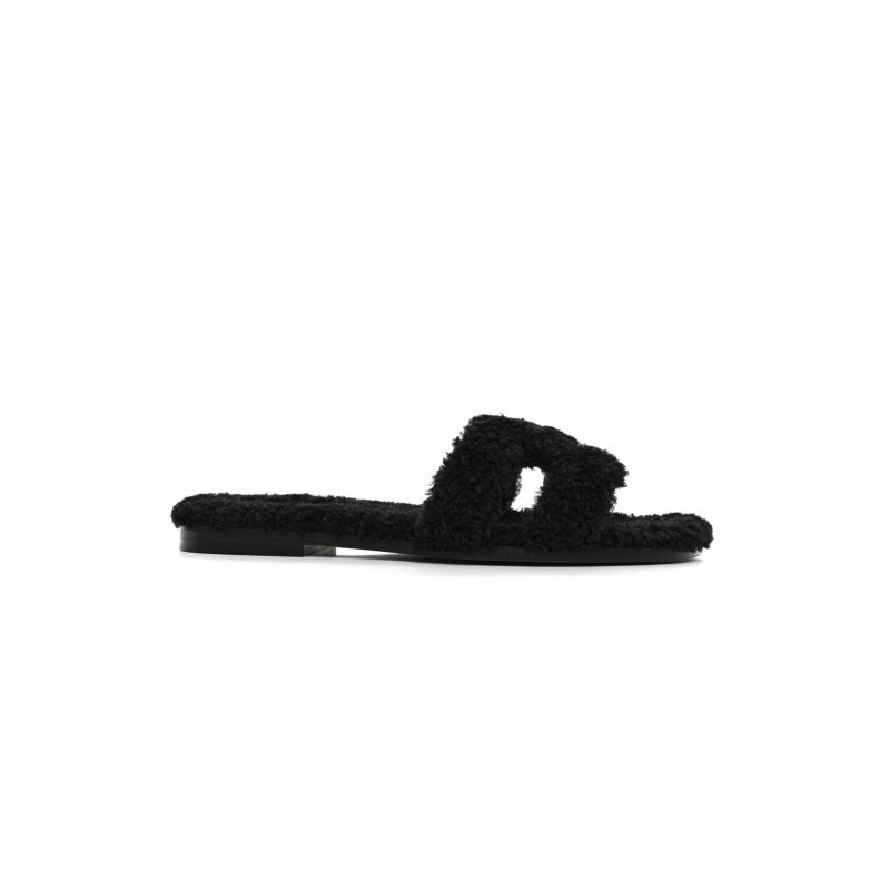 (image for) HERMES WOOLSKIN ORAN SANDALS 1512309