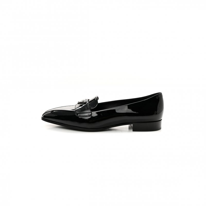 (image for) PRADA VERNICE METAL TRIANGLE LOGO POINTED TOE 25MM LOAFERS 37.5 BLACK