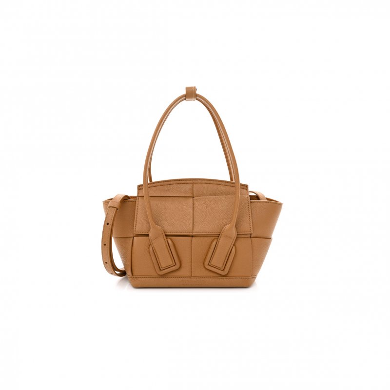 (image for) BOTTEGA VENETA GRAINED CALFSKIN MAXI INTRECCIATO MINI ARCO CARAMEL (18*16*9cm)