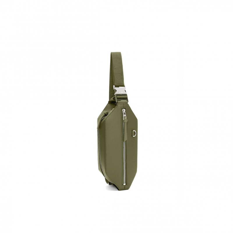 (image for) LOEWE CONVERTIBLE SLING B777NCNX01 (32.5*12.3*9cm)