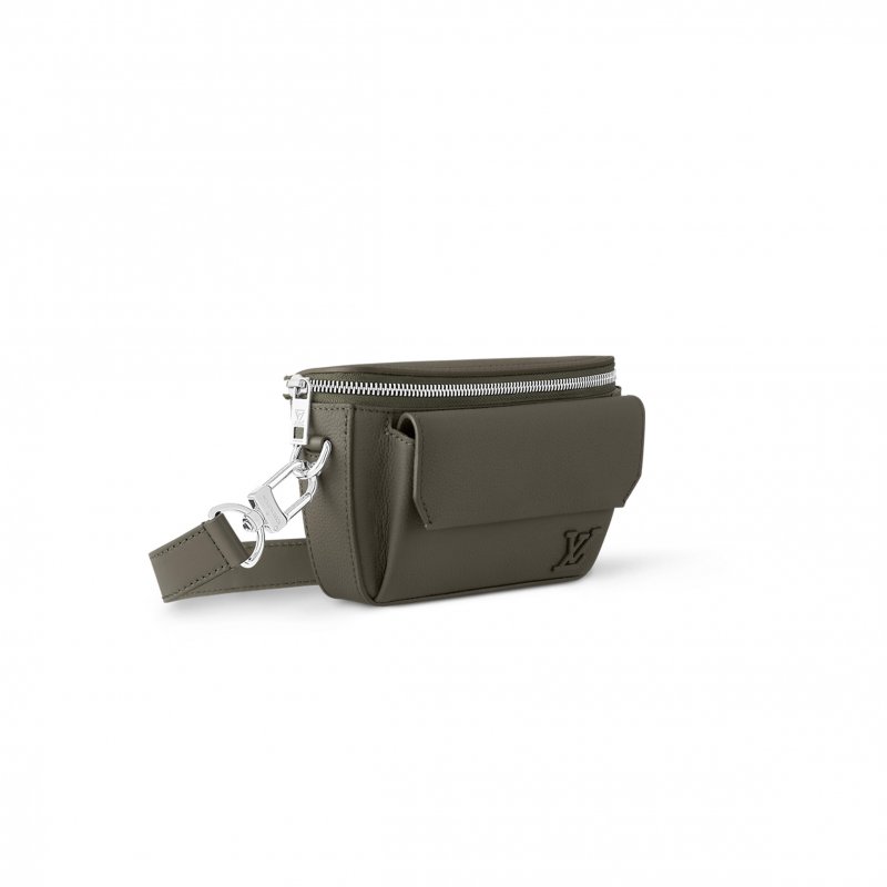 (image for) LOUIS VUITTON PILOT WEARABLE WALLET M83560 (20*12*5.5cm)