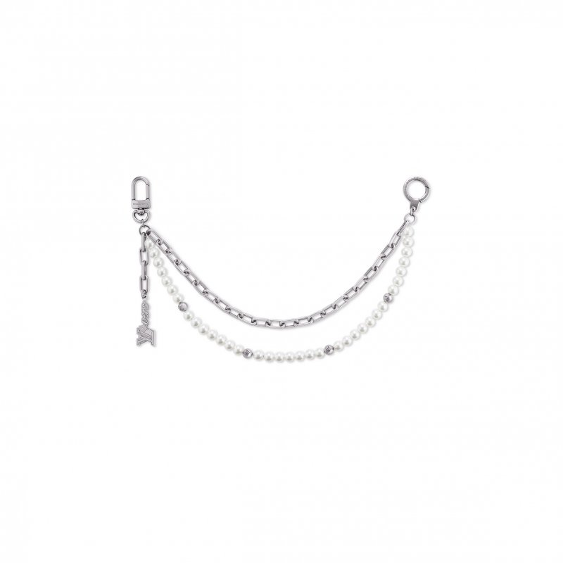(image for) LOUIS VUITTON PEARLS CHAIN BELT AND BAG CHARM M02606